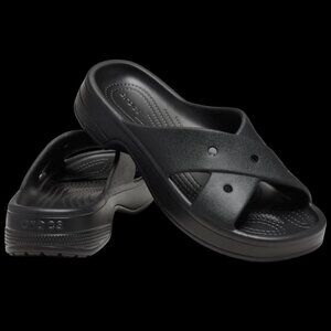 Crocs Classic Women's cross strap in black size 10